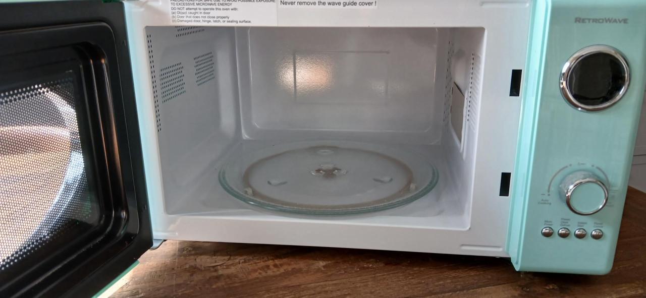 Nostalgia Retro Magnetron Aqua – € 50,-