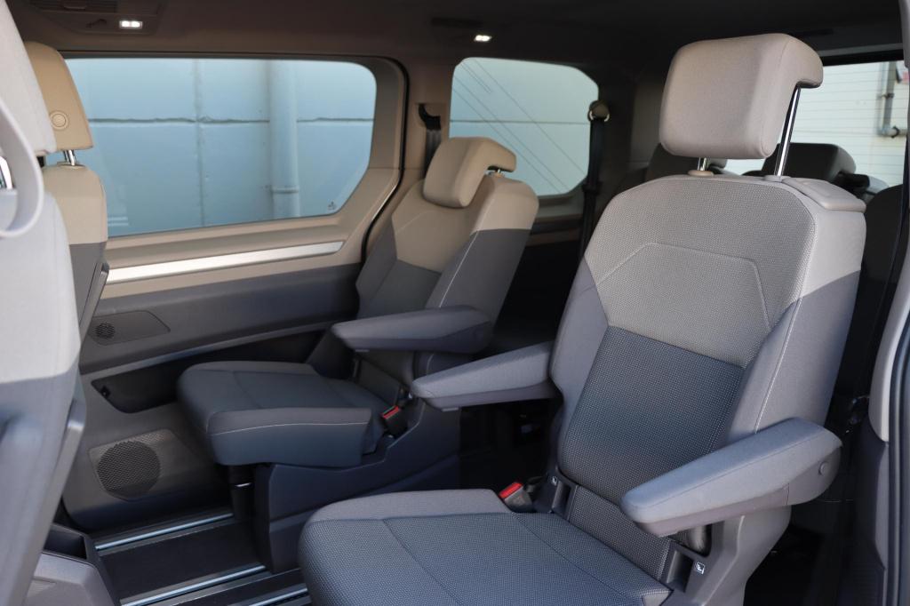 Volkswagen Multivan 1.4 ehybrid life 218pk dsg6 | soh 92,2% |
