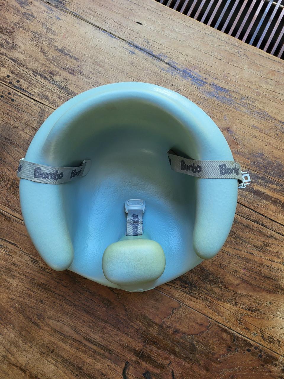 Bumbo stoeltje incl. tafeltje