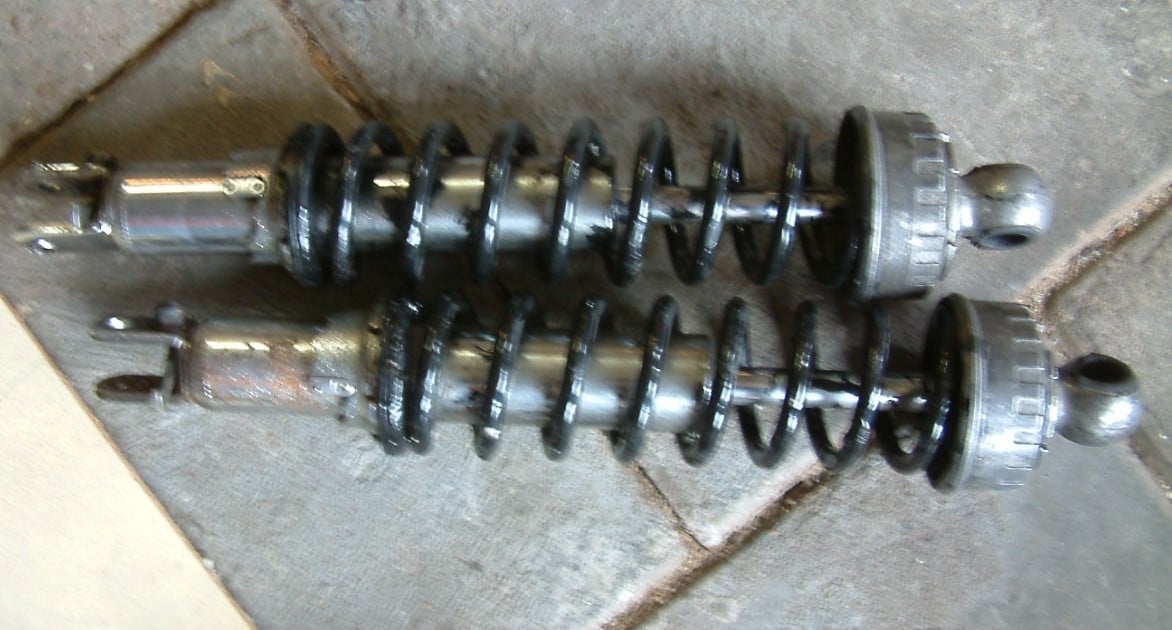Achterveren  schokbrekers  34 cm h o h   25 euro