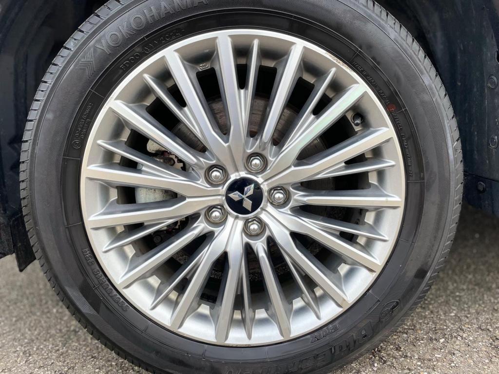 Mitsubishi Outlander 2.4 phev intense+