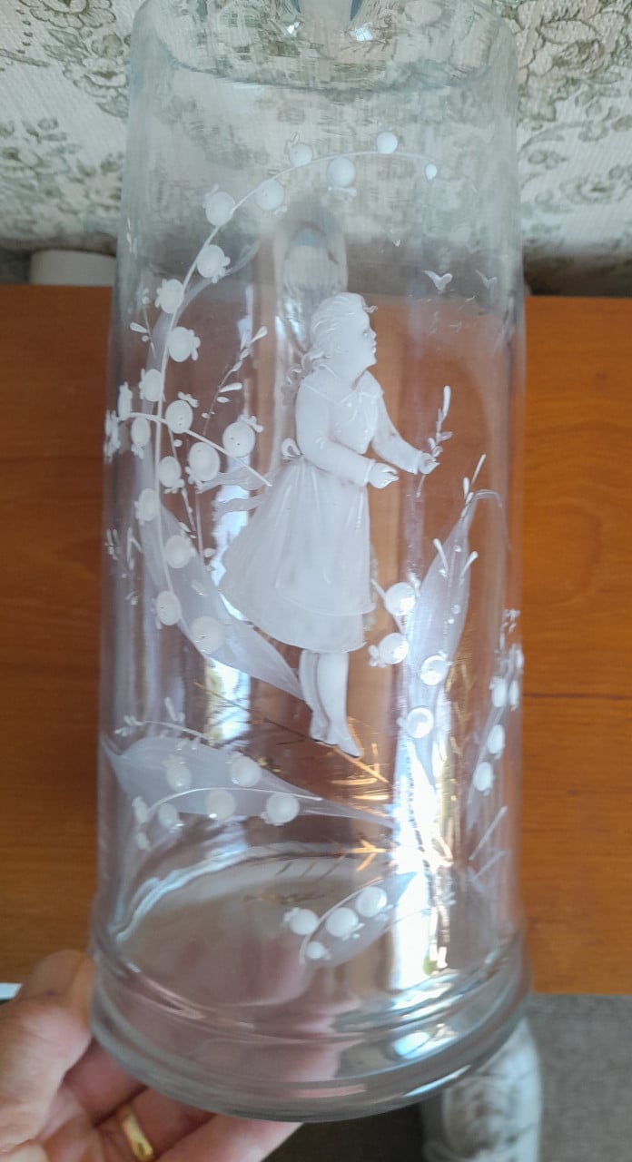 Nostalgische glazen kan met drinkglas