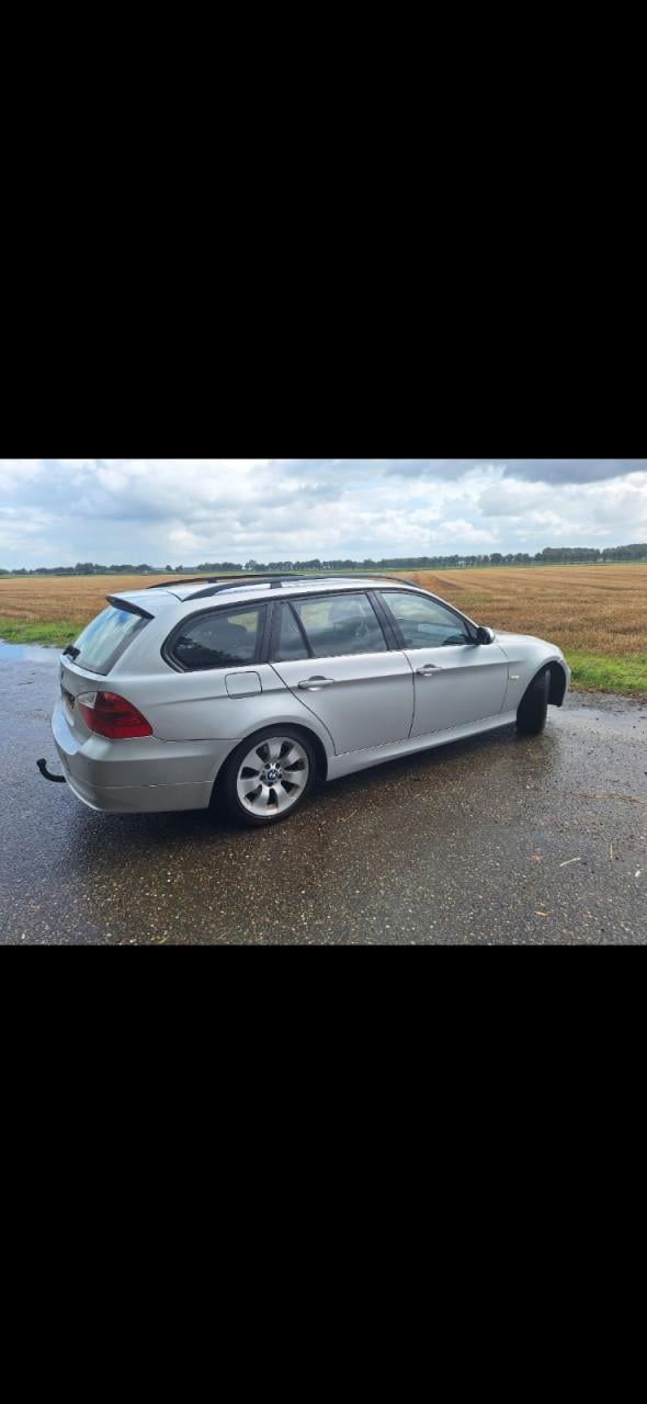 Bmw 320 i  in goede staat