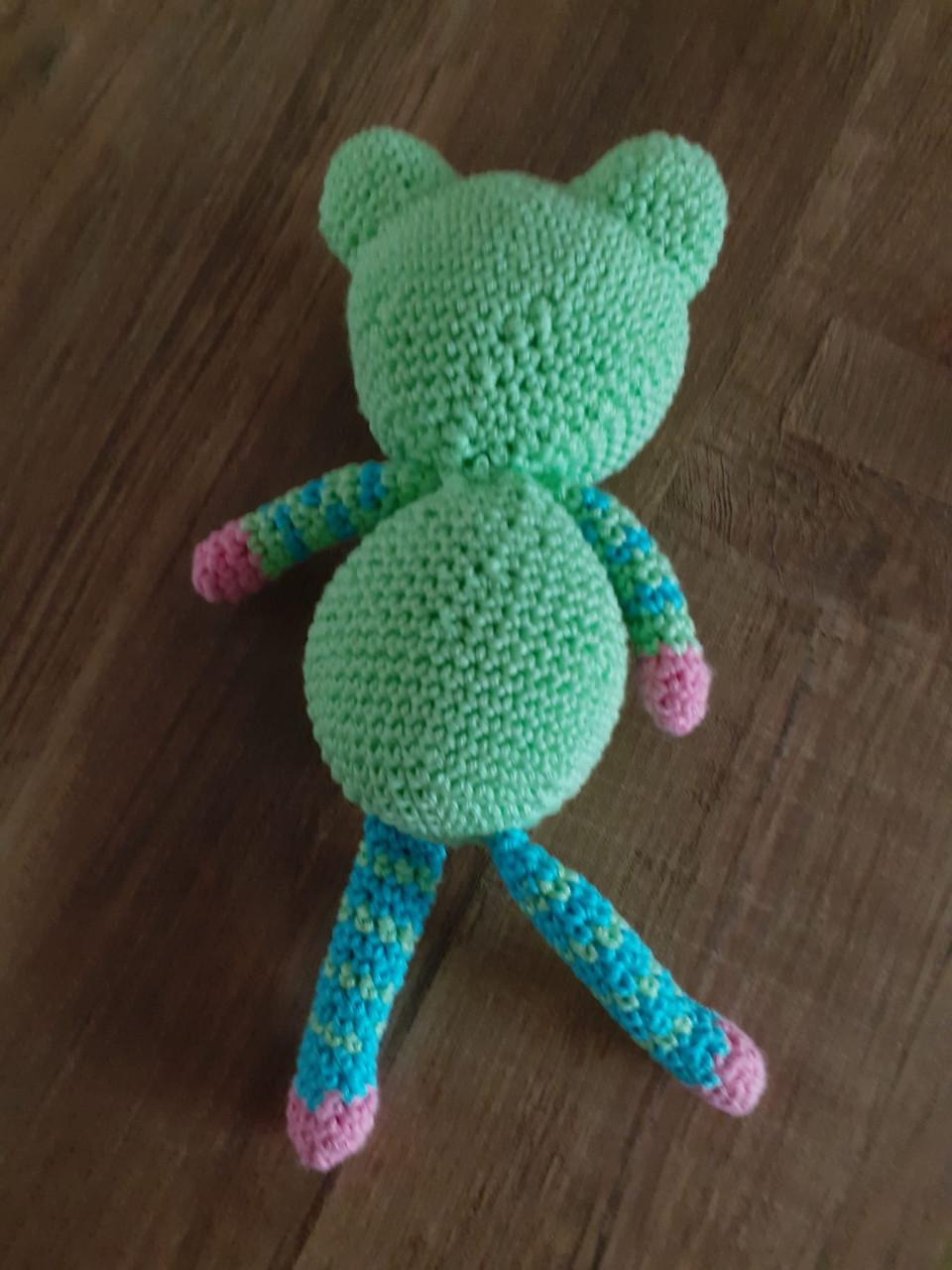 Nieuw: gehaakte knuffel kikker - 5 euro