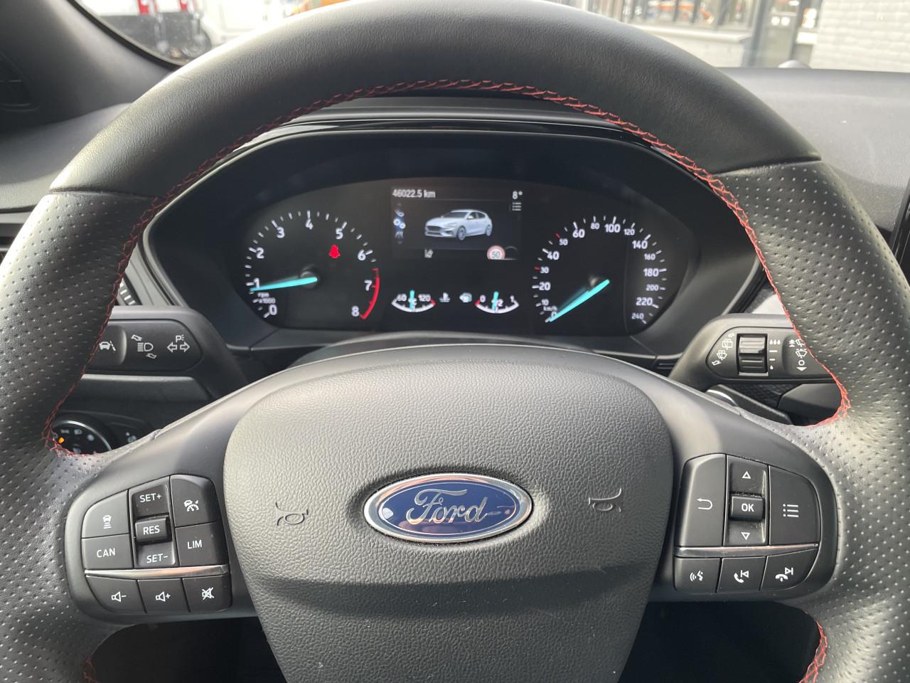 FORD FOCUS 1.0 ECOBOOST ST LINE