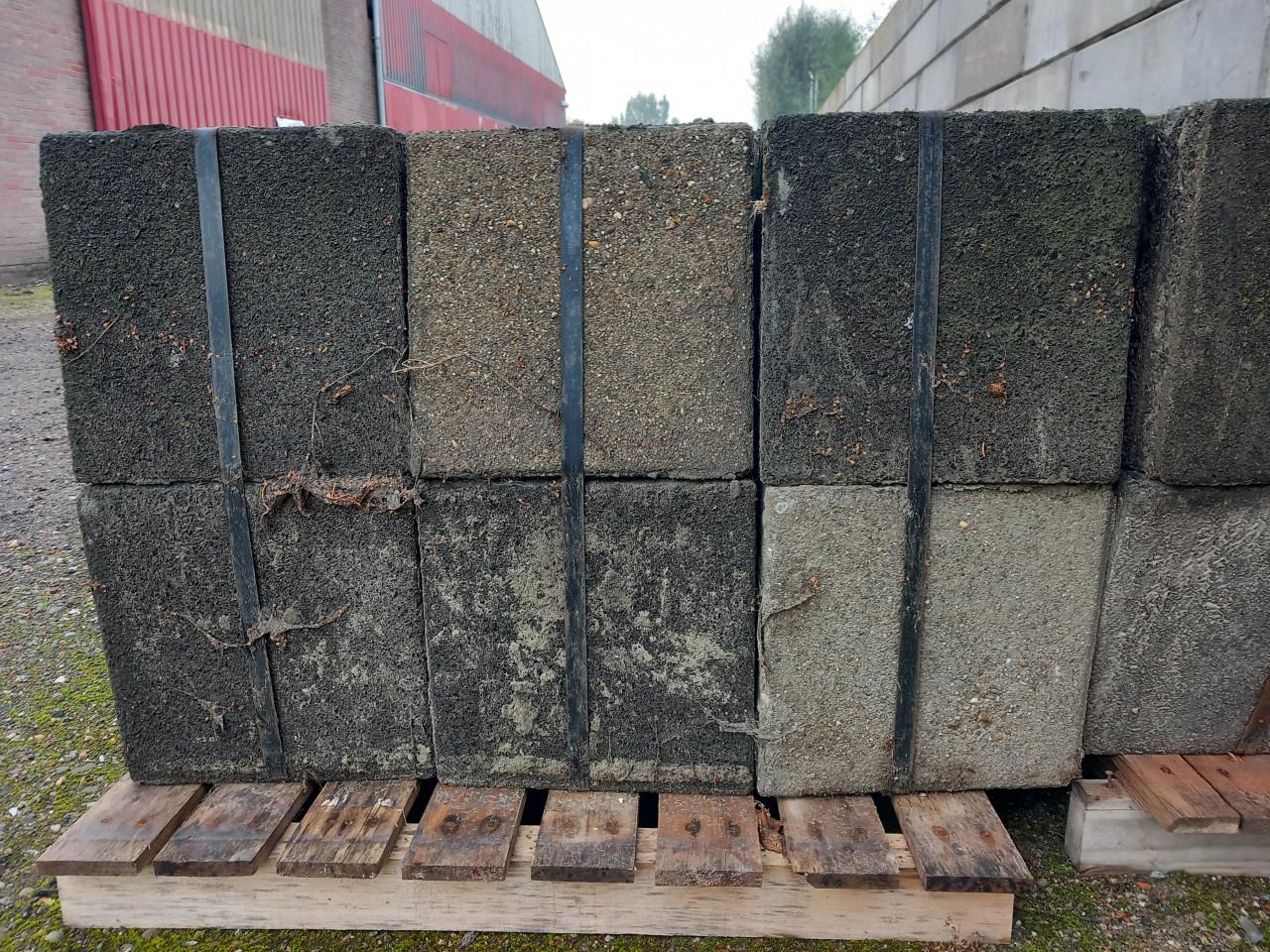 BETON / STOEPTEGELS B-KEUS 2DE KANS 30X30CM