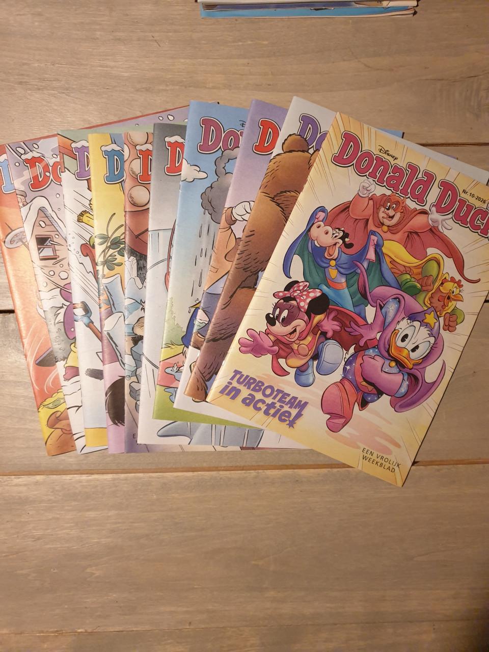 Donald duck jaargang 2025, 10 donaldduckjes van 2026 en 1 Katrien Duck 2025
