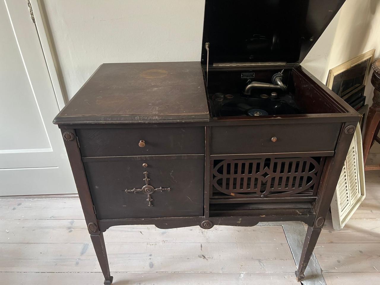 Zeer oude platenspeler