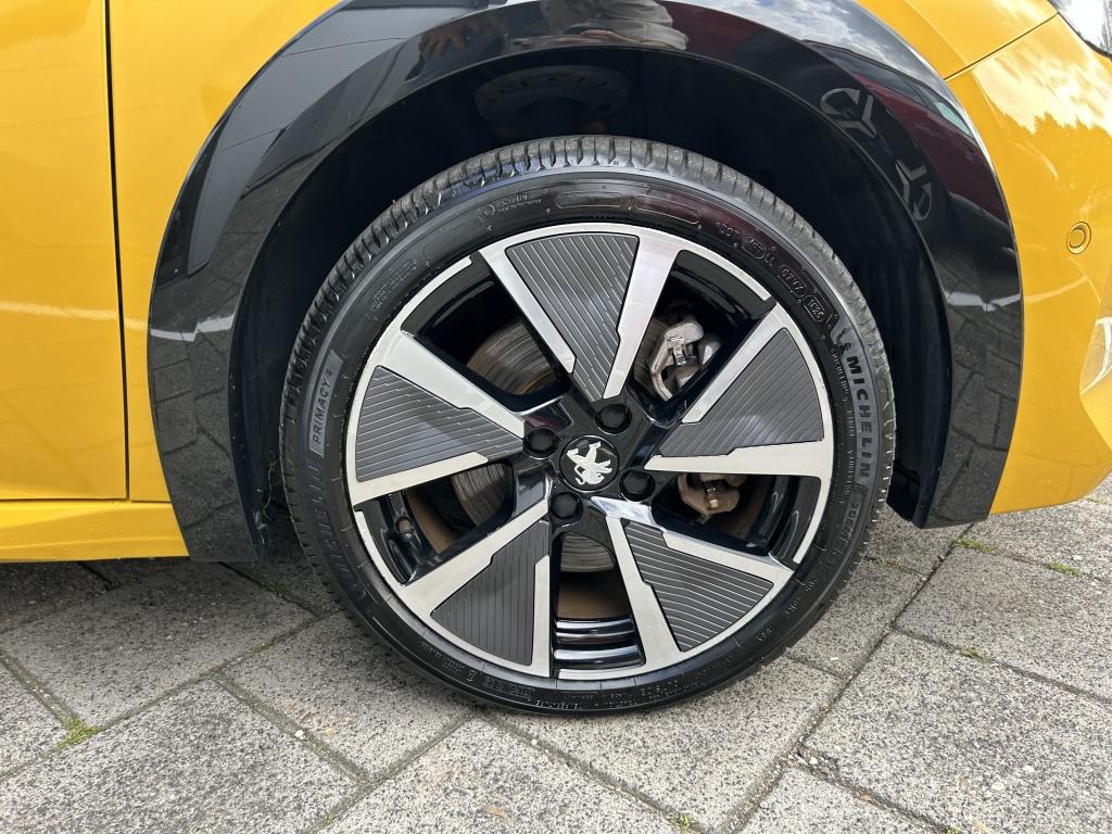 Peugeot 208 ev 50kwh 136pk | navigatie | bluetooth | parkeersensoren voor &