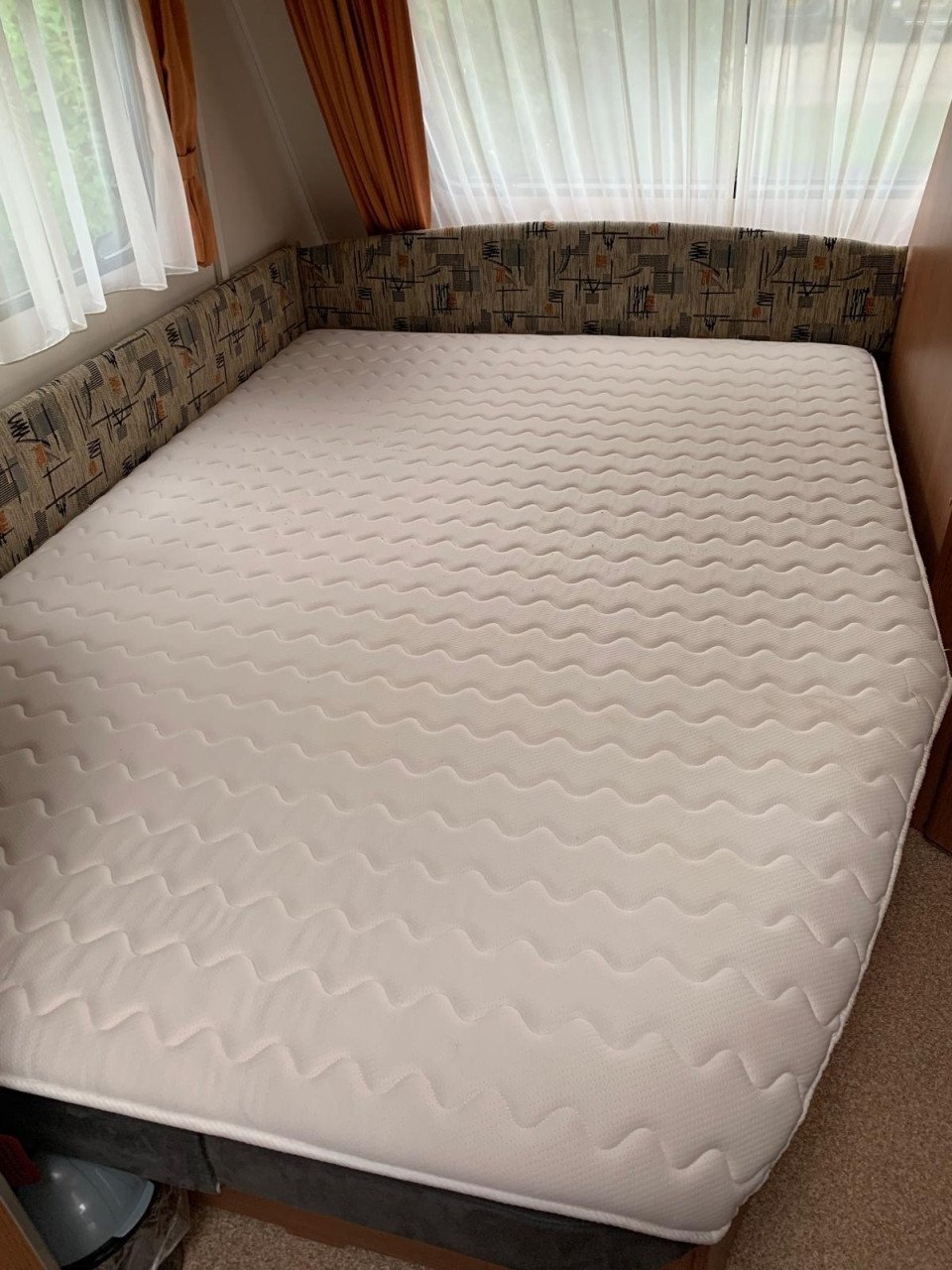 Caravan Kip Skyline 44 TDB Aircool Edition uit 2008