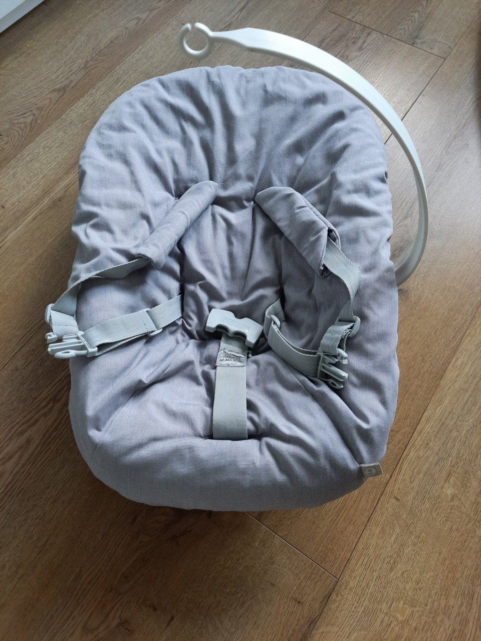 Stokke Tripp trapp newborn set met speelgoedhanger kinderstoel zitje