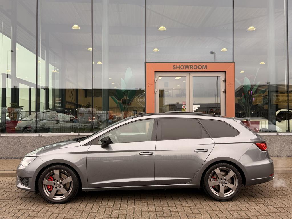 Seat Leon st 2.0 tsi cupra 290 | pano | stoelverwarming | achteruitrijcamer