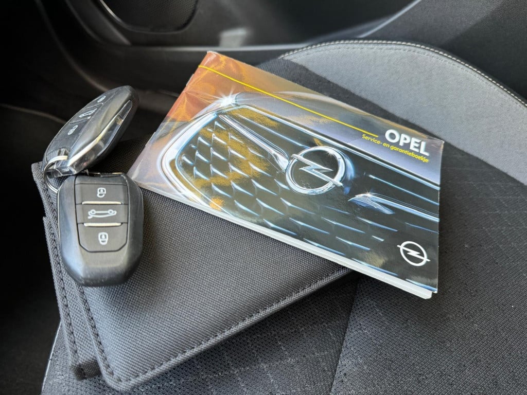 Opel Grandland X 1.2 turbo bus. ex.