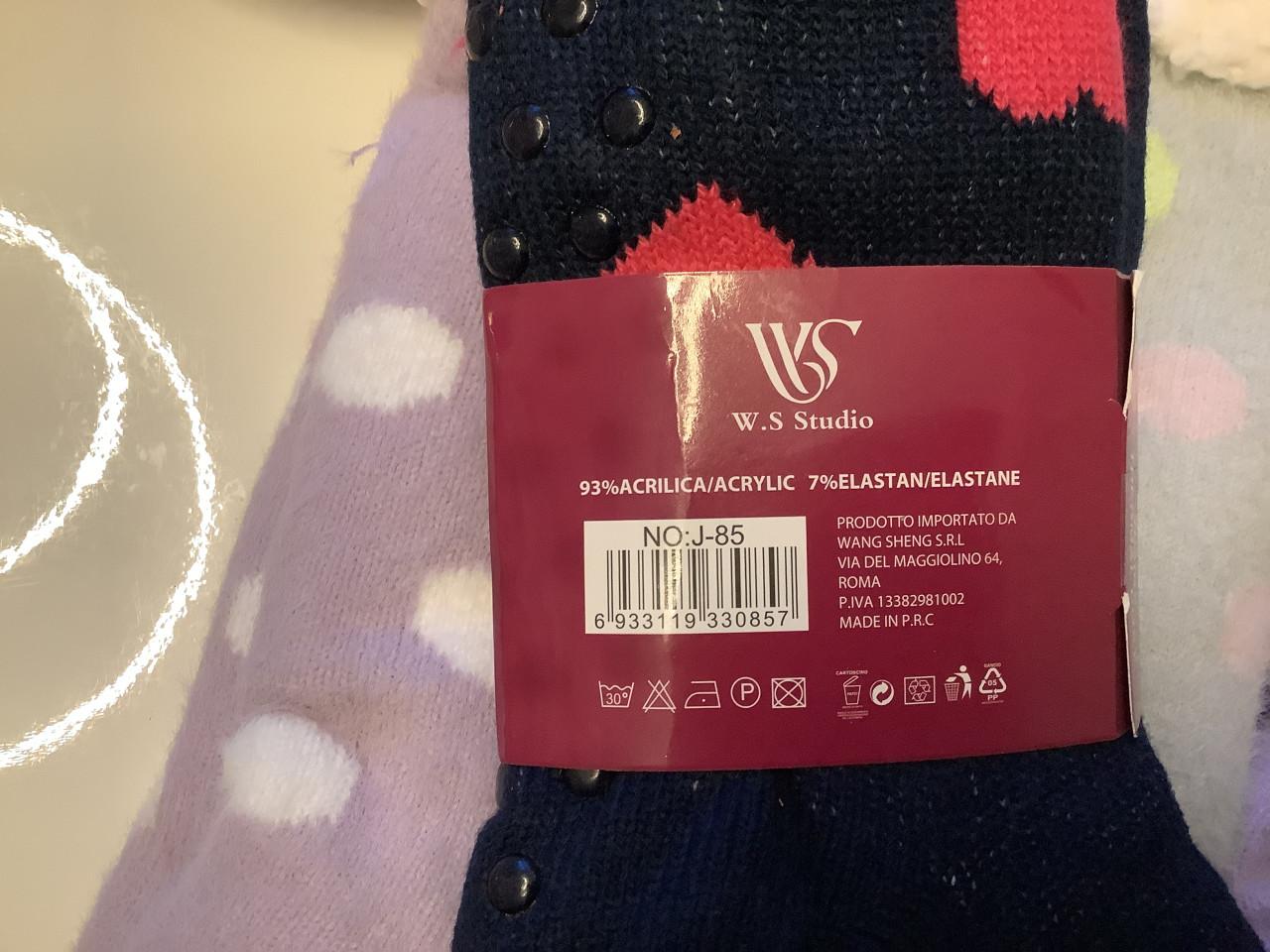 Partij warme dames fluffy huissokken met antislip. ( partij 10)