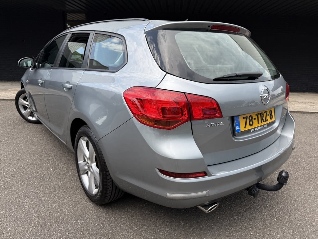 Opel Astra sports tourer 1.4 turbo edition