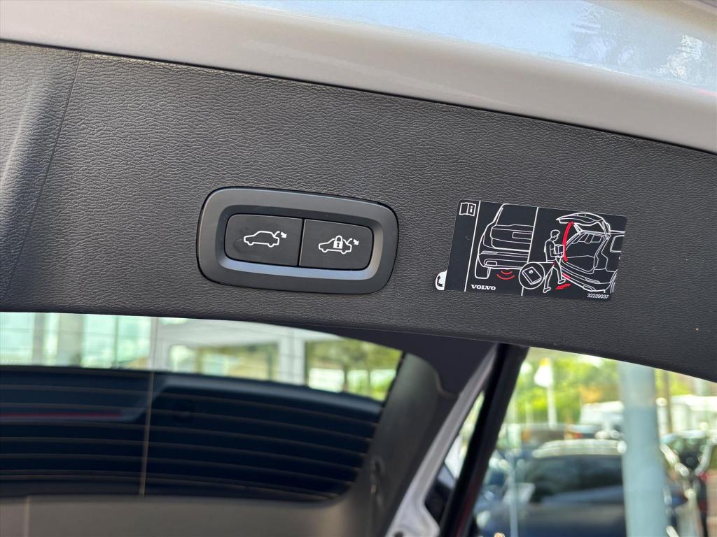 Volvo XC40 1.5 t4 recharge r-design| panoramadak|half leder|el. stoelen| ph