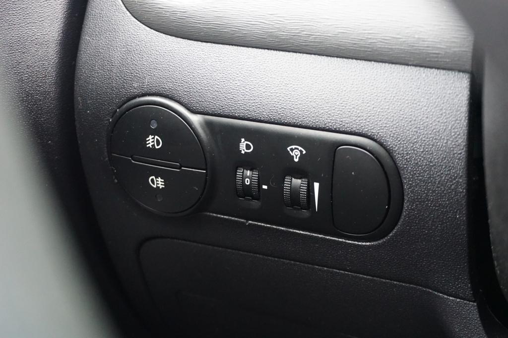 Hyundai I 10 1.25i dynamic cool airco / elektr. ramen / lm velgen / nap