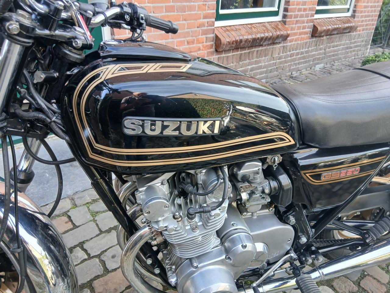 Suzuki gs 550