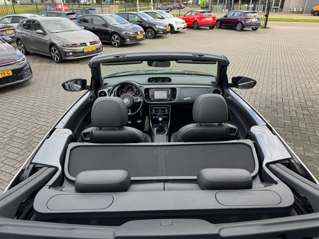 Volkswagen New Beetle cabriolet 1.4 tsi r-line * camera * led * 20 inch