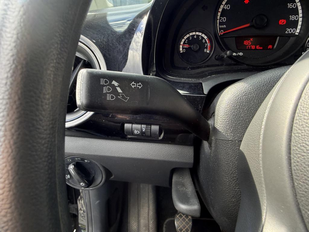 Volkswagen UP! 1.0 move up! blue motion 5-drs
