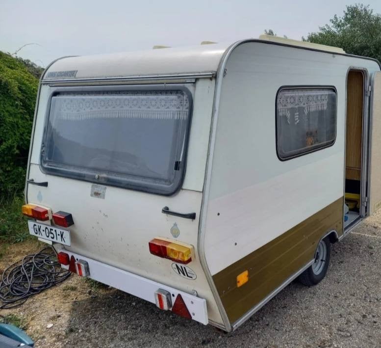 TE KOOP OF TE HUUR!
