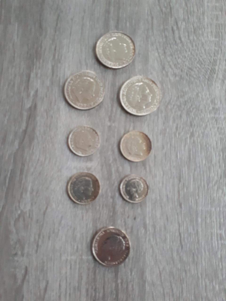 Diverse zilveren guldens en rijksdaalders