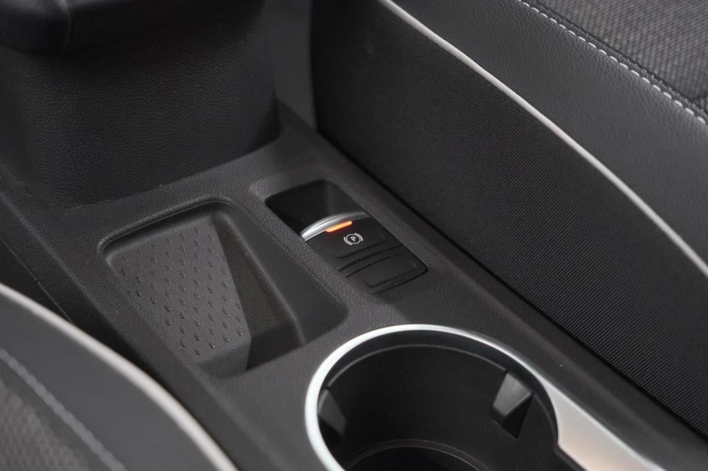 Renault Captur tce 100 intens | camera | stoelverwarming | navigatie | appl