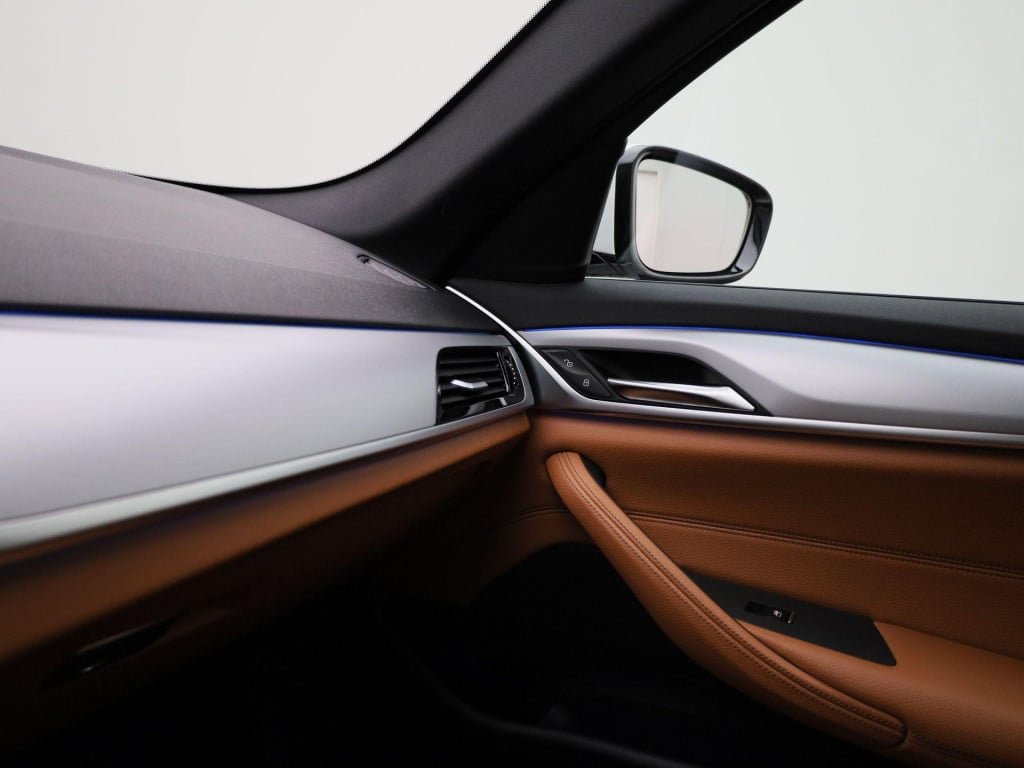 BMW 5 Serie touring 520e executive | automaat | leder | navigatie | apple c