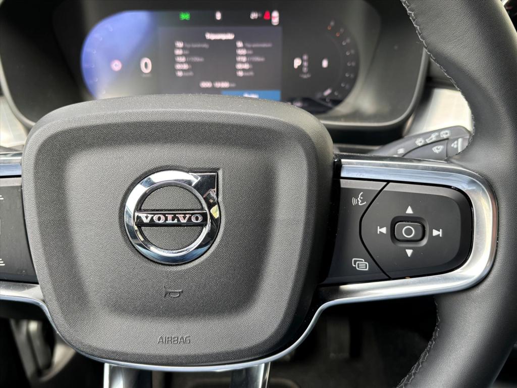 Volvo XC40 2.0 b4 core business| harman kardon| camera|blis| 1e eigenaar| r