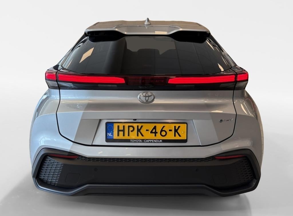 Toyota C-hr 1.8 hybrid 140 dyn