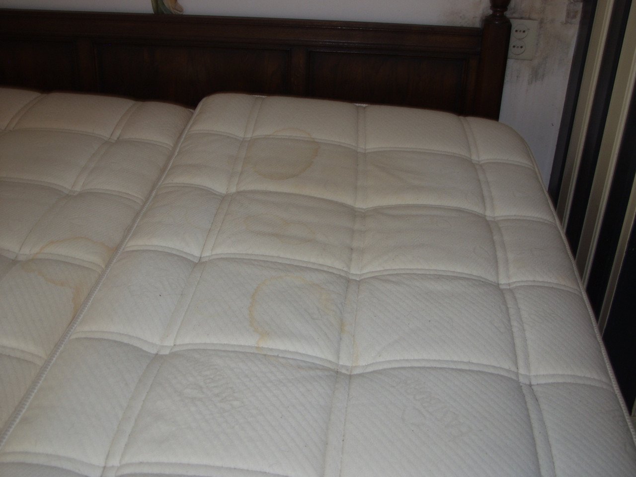 Twee kwaliteitsmatrassen 80x200x26