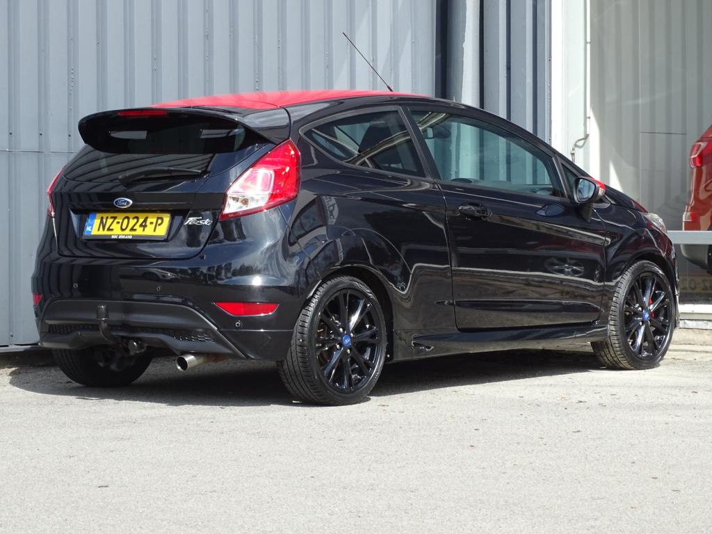 Ford Fiesta 1.0 ecoboost black edition 140pk | bluetooth | 17"