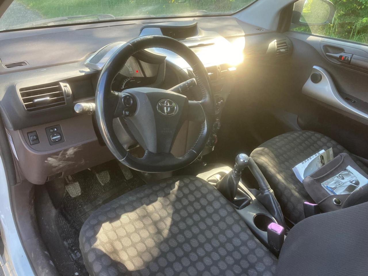 Toyota IQ 1.0
