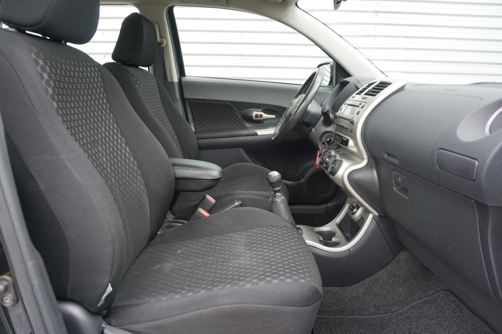 Toyota Urban Cruiser 1.3 vvt-i aspiration airco / elektr. ramen / trekhaak 