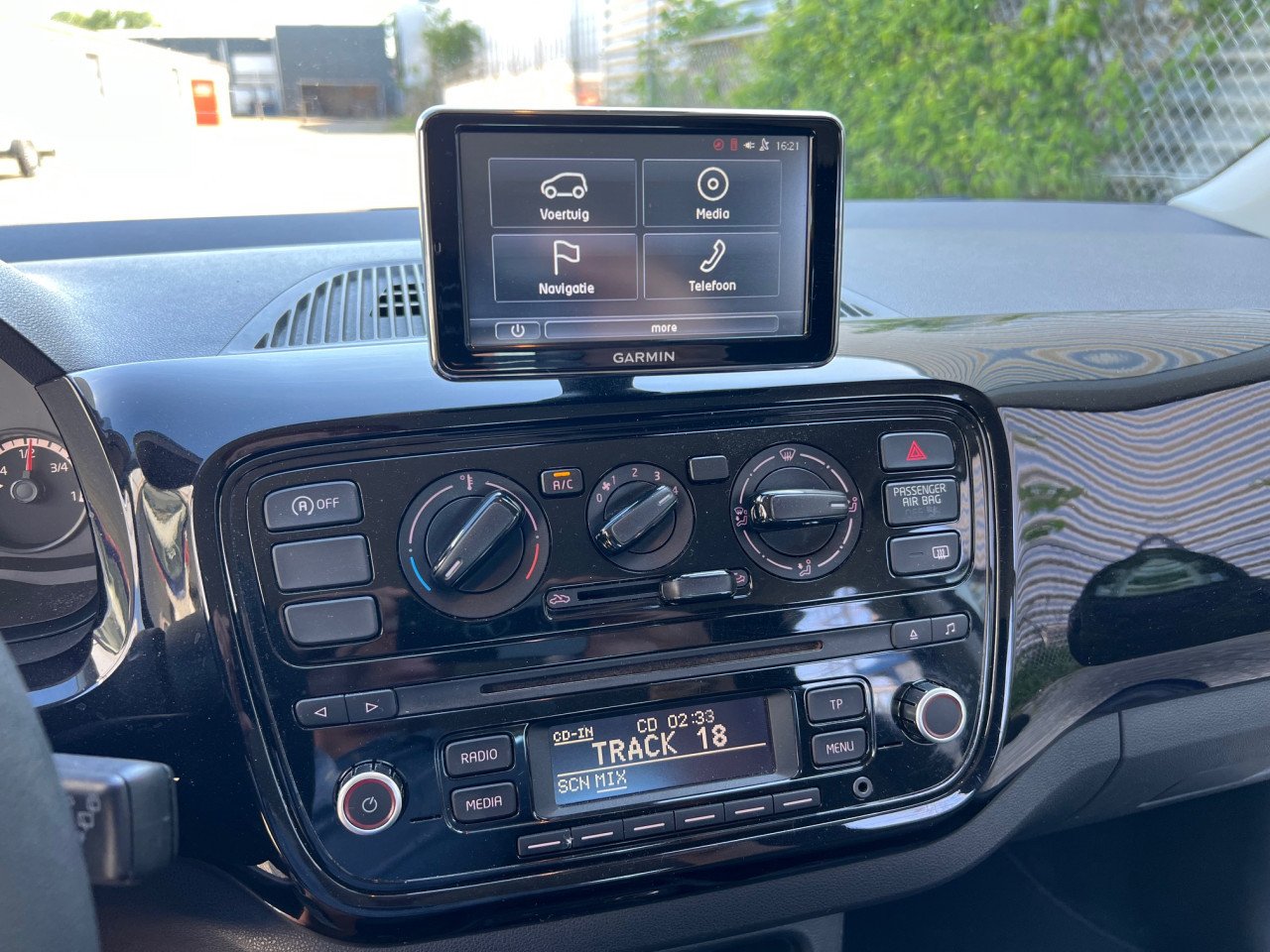 Schitterende VW UP uit 2015 met slechts 64.000 km