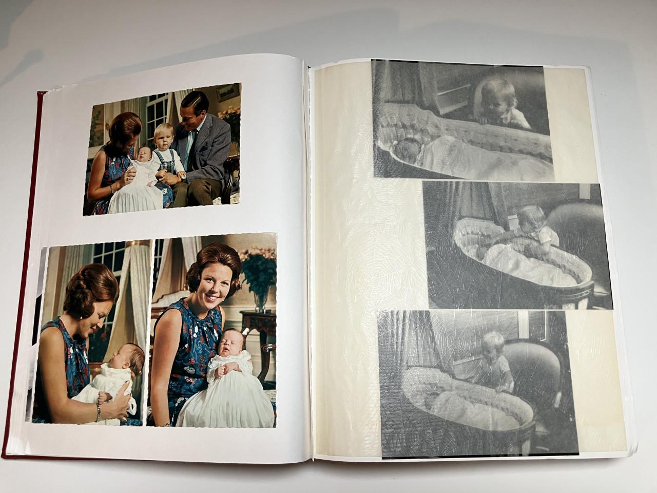 Fotoboek met ong. 250 fotokaarten Koninklijk huis