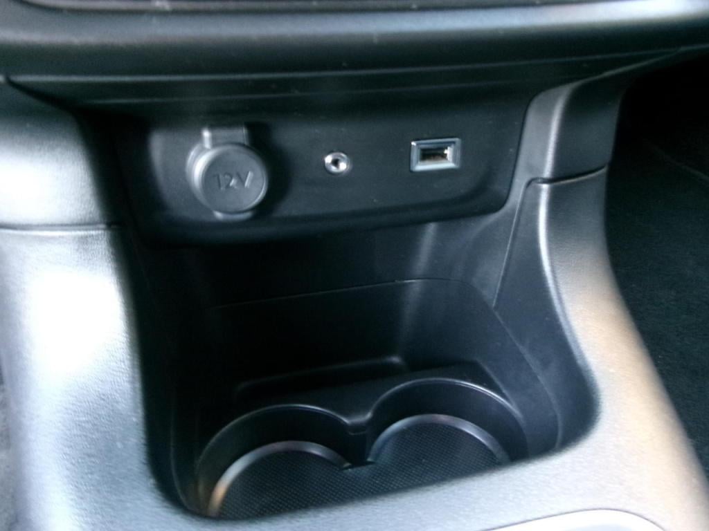 Citroen C3 1.2 cruise contr., navi, camera, dealer onh.