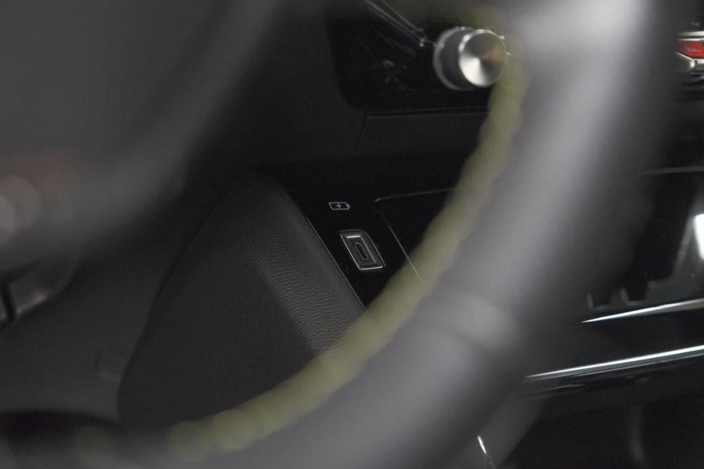 Peugeot 208 puretech 100 gt | camera | apple carplay | parkeersensoren | na