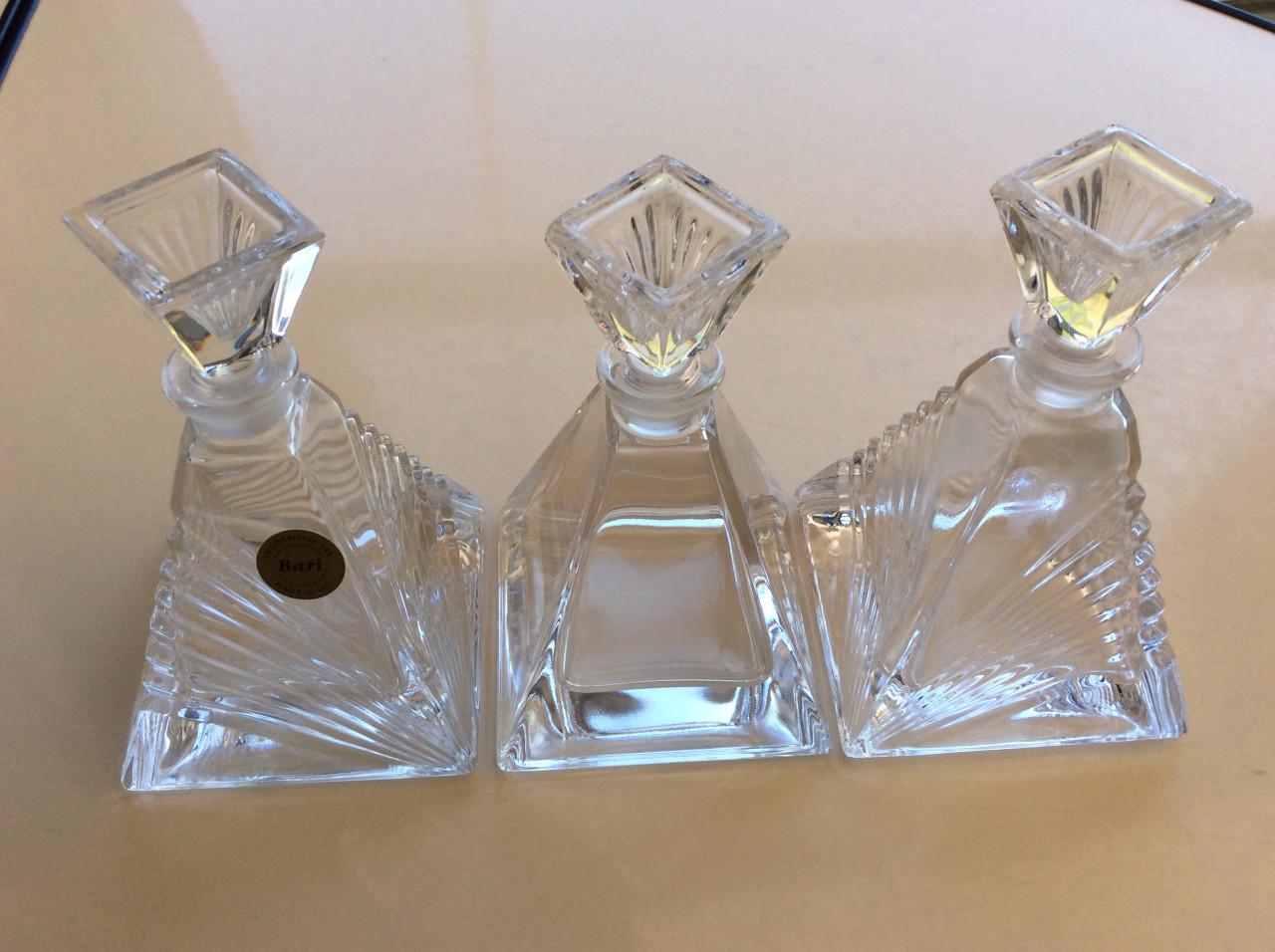3 Bari 24% loodkristallen karafjes.  Hoogte incl. stop.  13 cm.