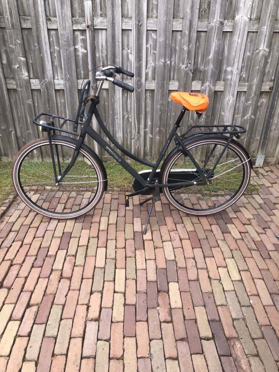 Omafiets met 3 versnellingen axa slot met 2 sleutels.