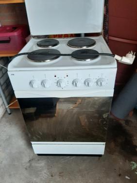 Electrisch fornuis met oven