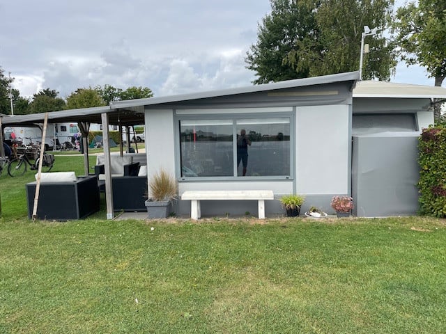 Te huur caravan op de paardekreek