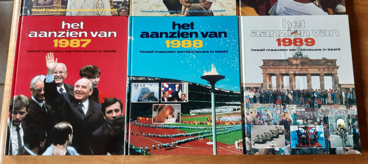 Het aanzien van, 12 maanden wereld nieuws in beeld, verschillende jaren