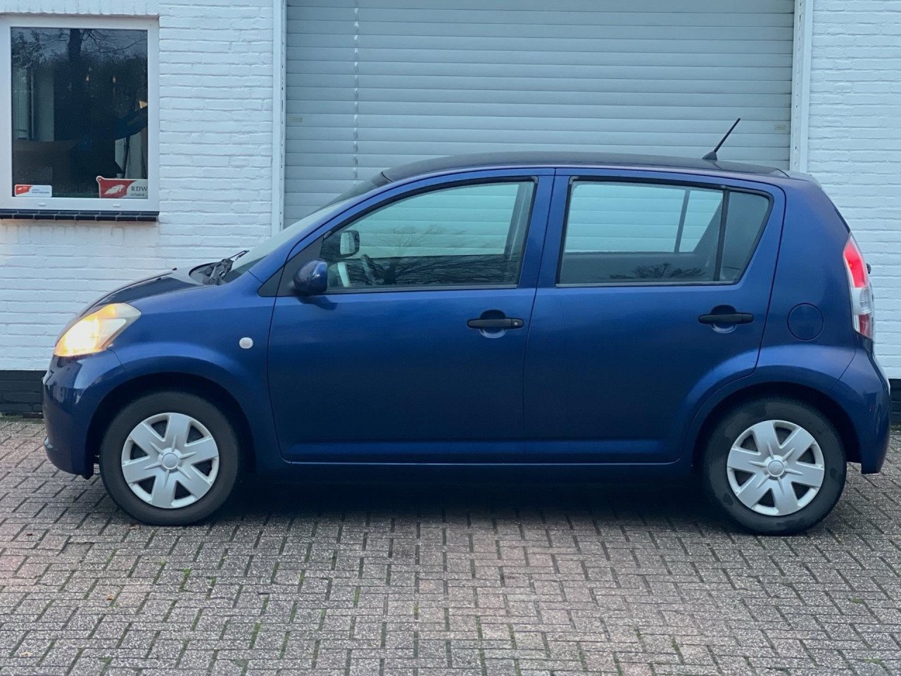 Daihatsu Sirion 2
