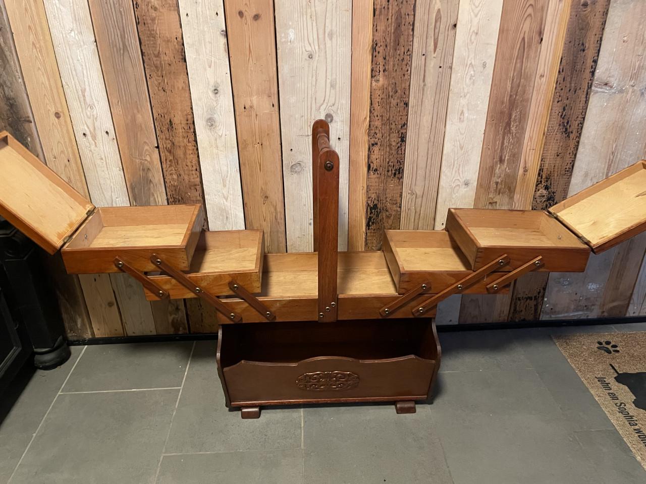 Prachtige klassieke naaibox