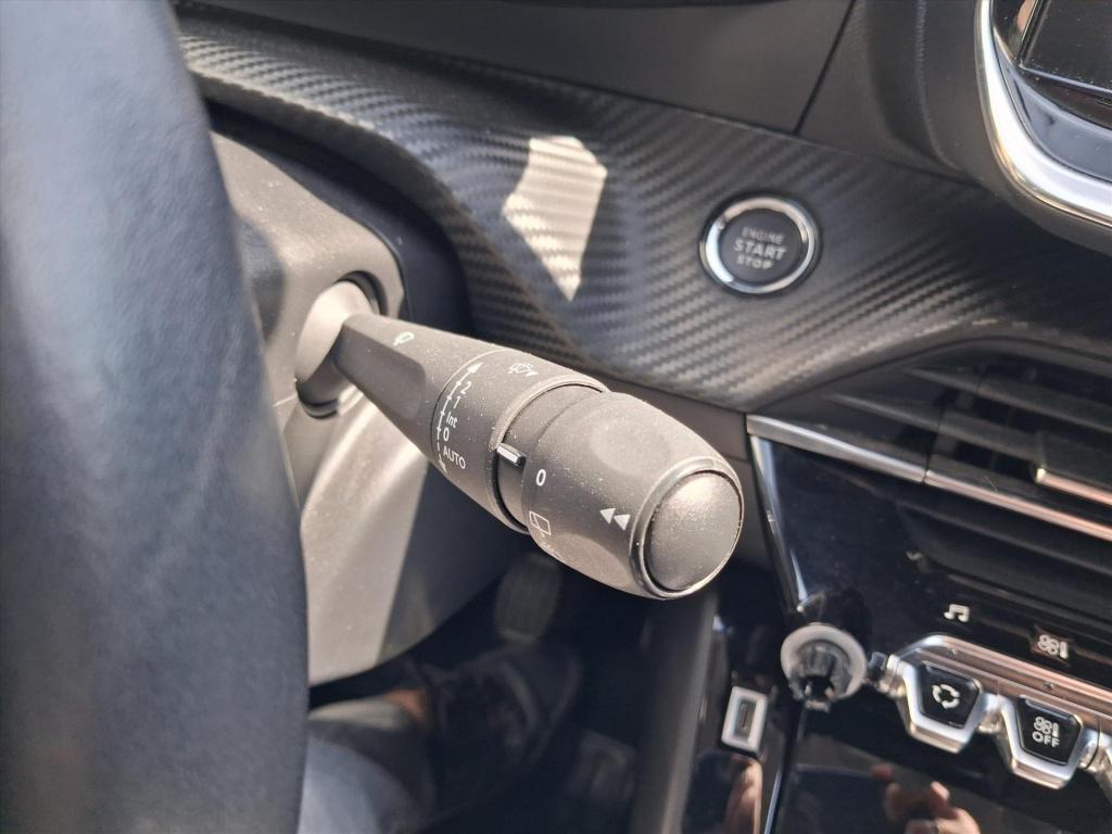 Peugeot 2008 1.2 puretech 130pk allure navigatie | apple carplay & android 