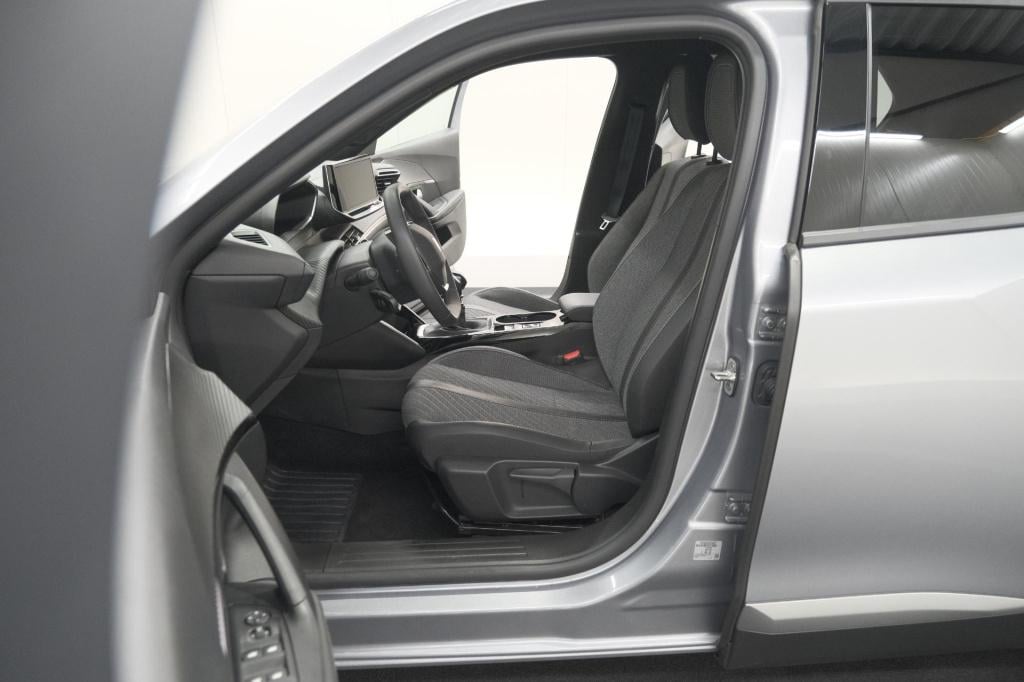 Peugeot 2008 puretech 100 allure | apple carplay | parkeersensoren | climat