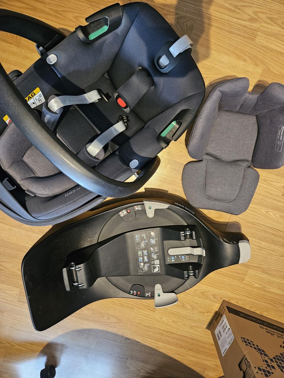 Maxi Cosi Pebble 360 i-size + Familyfix 360