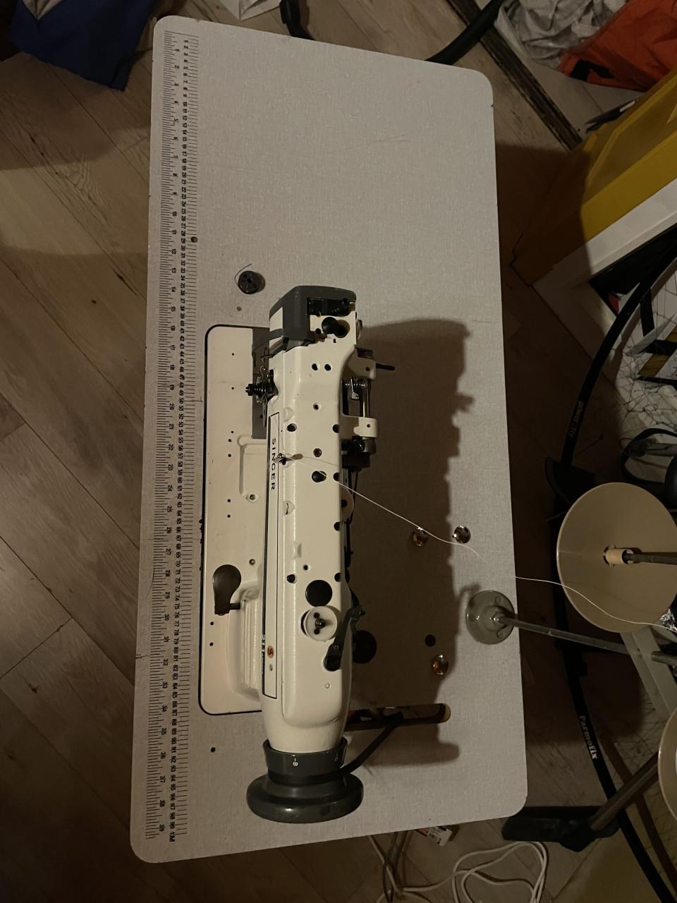 Industrie naaimachine Singer 211