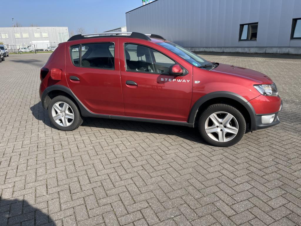 Dacia Sandero Stepway 0.9 tce lauréate 63 dkm
